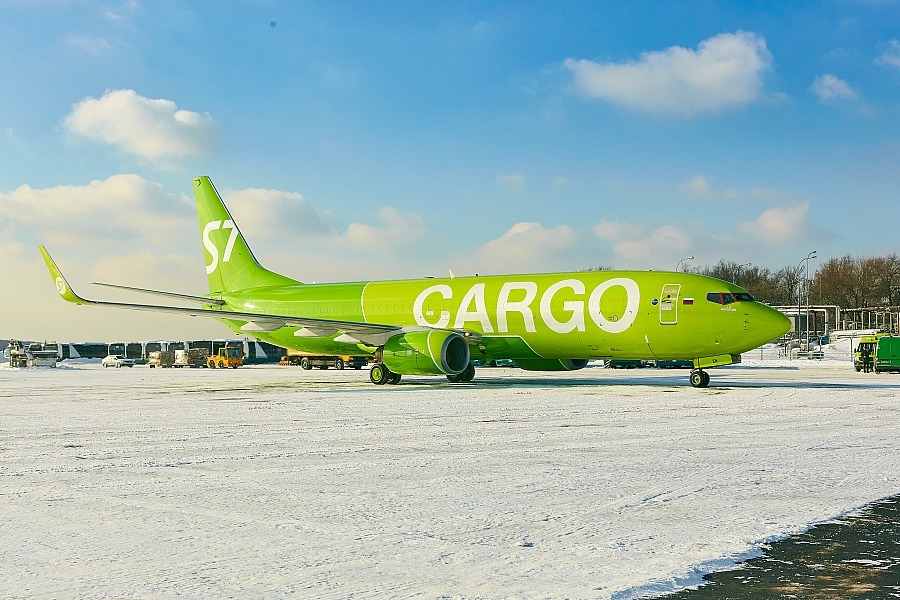 S7 Airlines получила первый грузовой самолет Boeing 737-800BCF